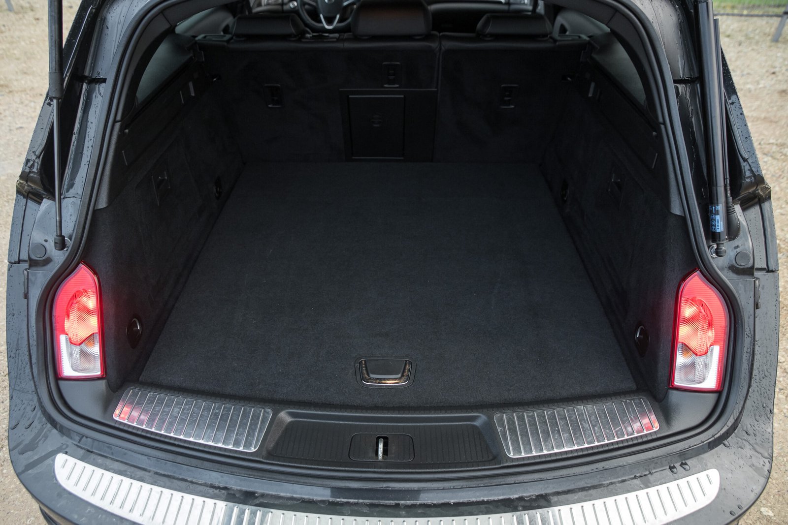 
								OPEL INSIGNIA OPC LINE 2.0D 143KW 4×4 full									