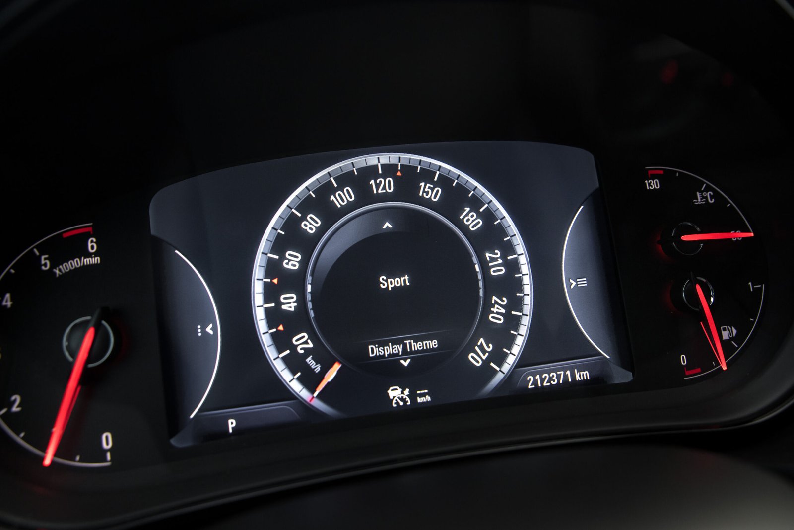 
								OPEL INSIGNIA OPC LINE 2.0D 143KW 4×4 full									