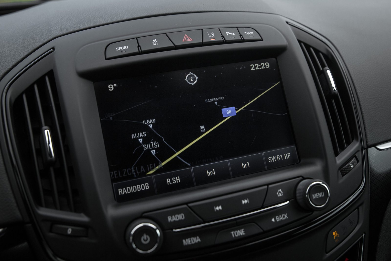 
								OPEL INSIGNIA OPC LINE 2.0D 143KW 4×4 full									