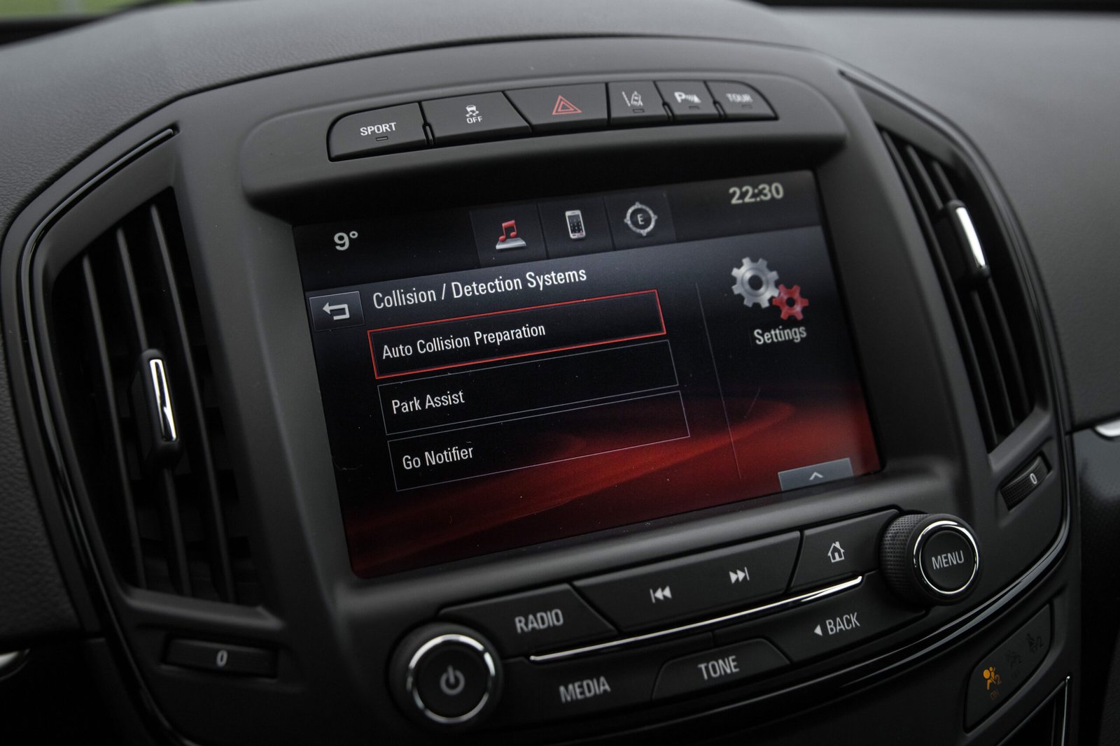 
								OPEL INSIGNIA OPC LINE 2.0D 143KW 4×4 full									