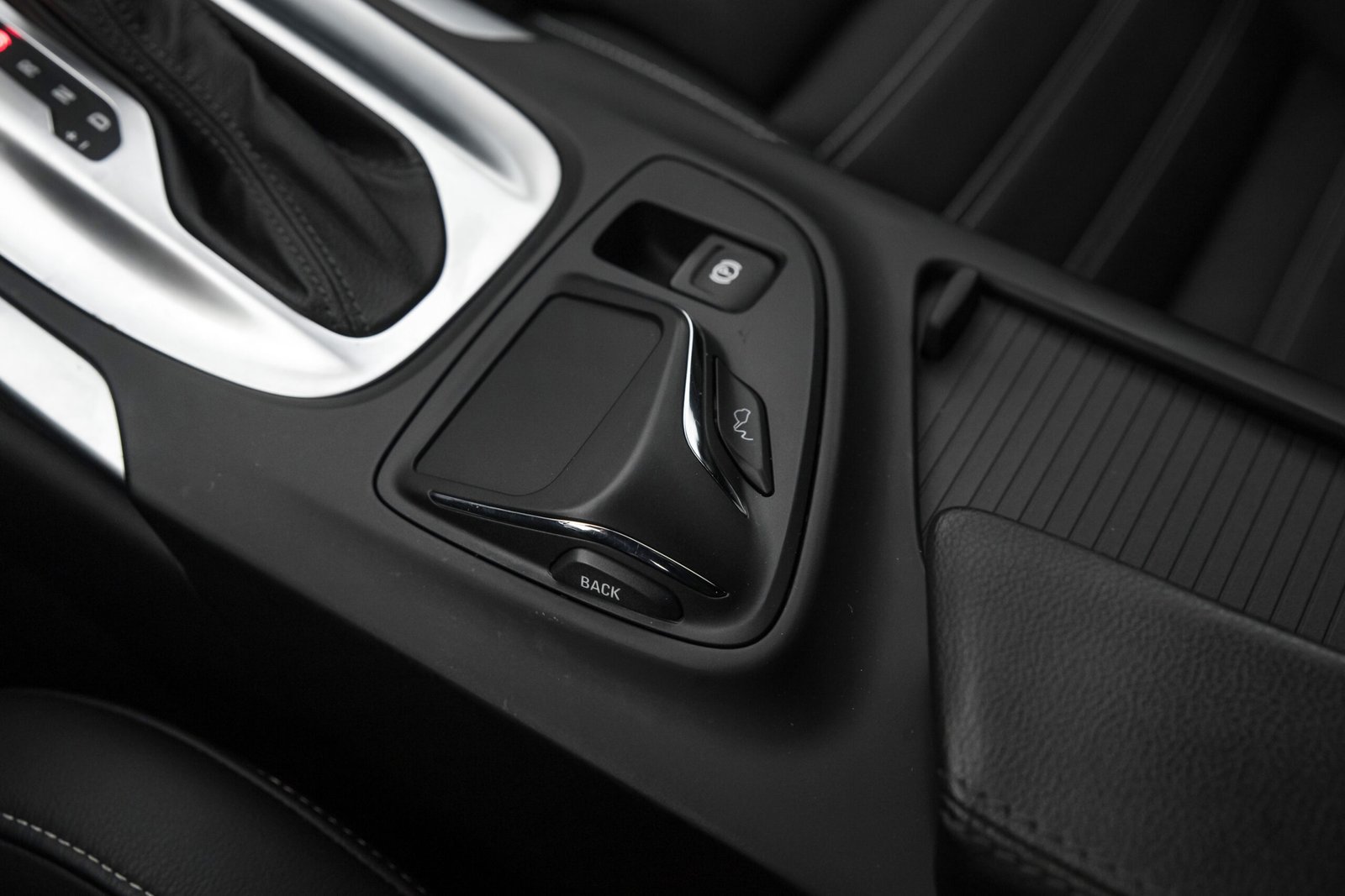 
								OPEL INSIGNIA OPC LINE 2.0D 143KW 4×4 full									