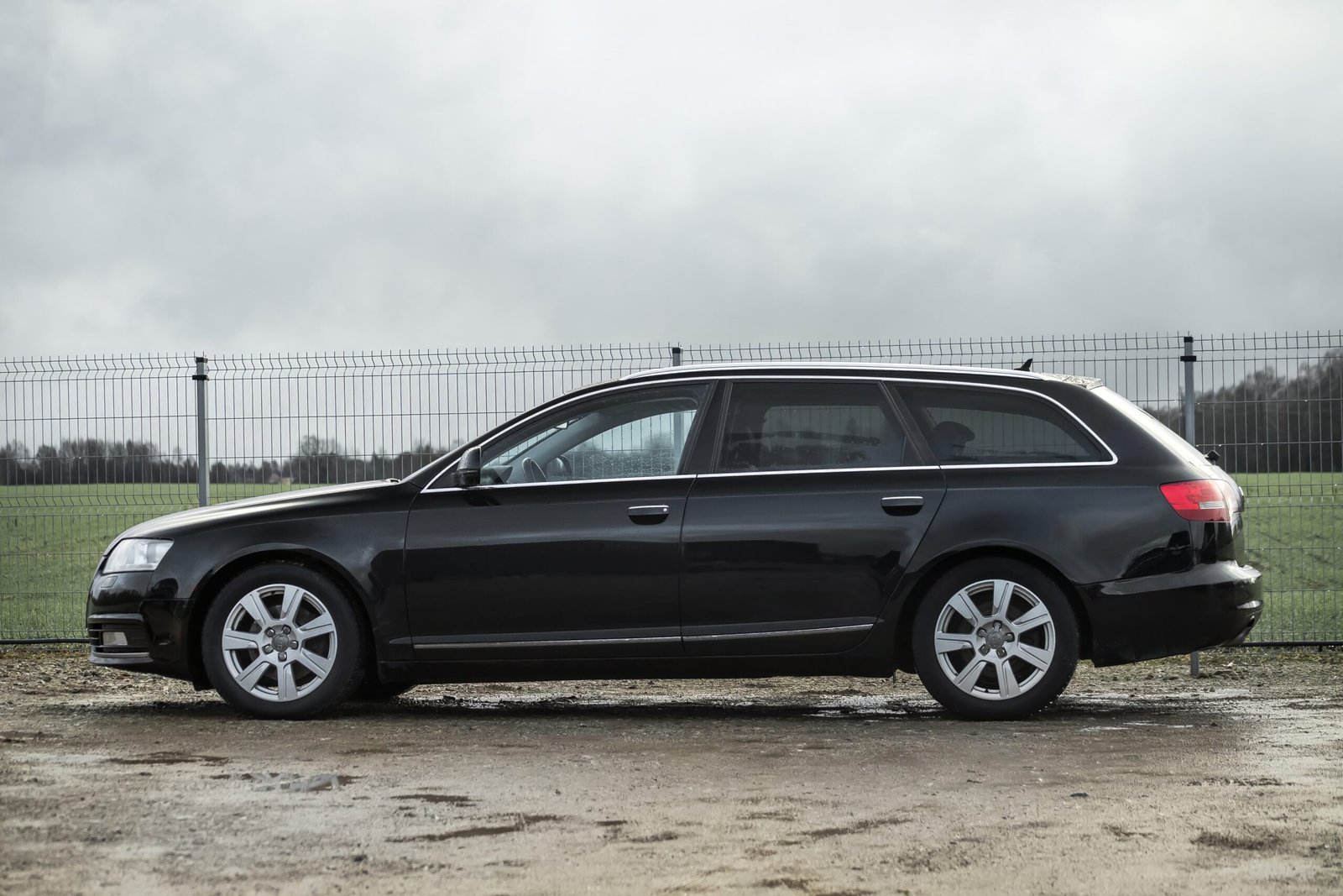 
								AUDI A6 2.0D 103KW FACELIFT full									