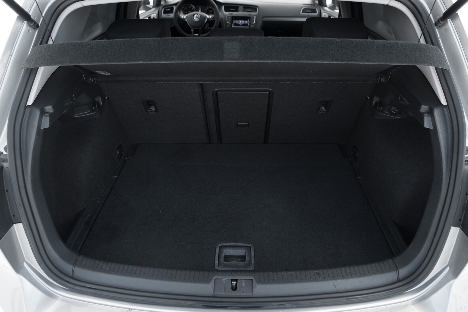 
								VW GOLF 7 SPORT 1.6D AUTOMATS full									