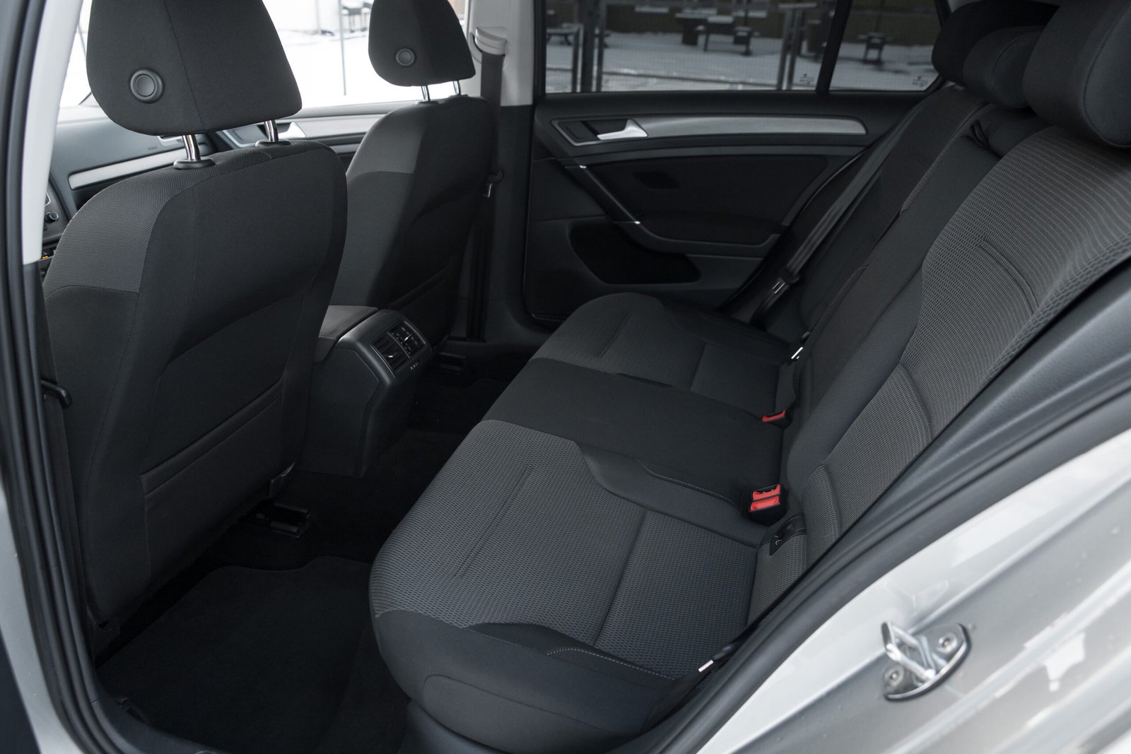 
								VW GOLF 7 SPORT 1.6D AUTOMATS full									