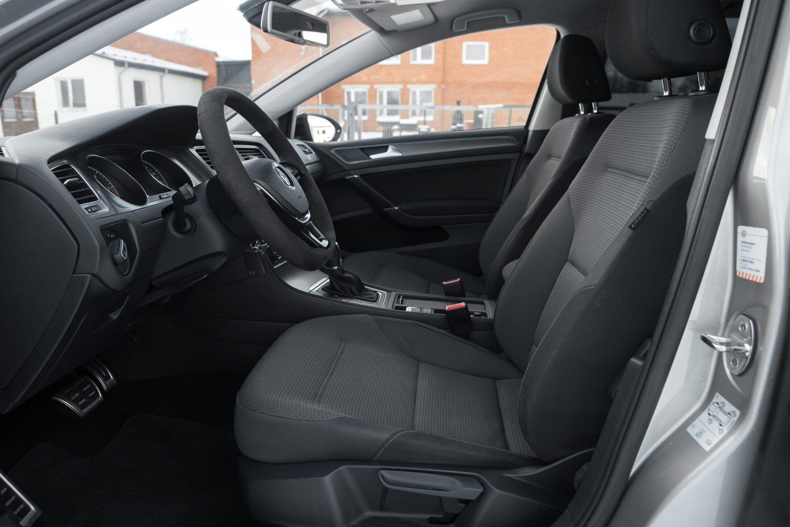 
								VW GOLF 7 SPORT 1.6D AUTOMATS full									