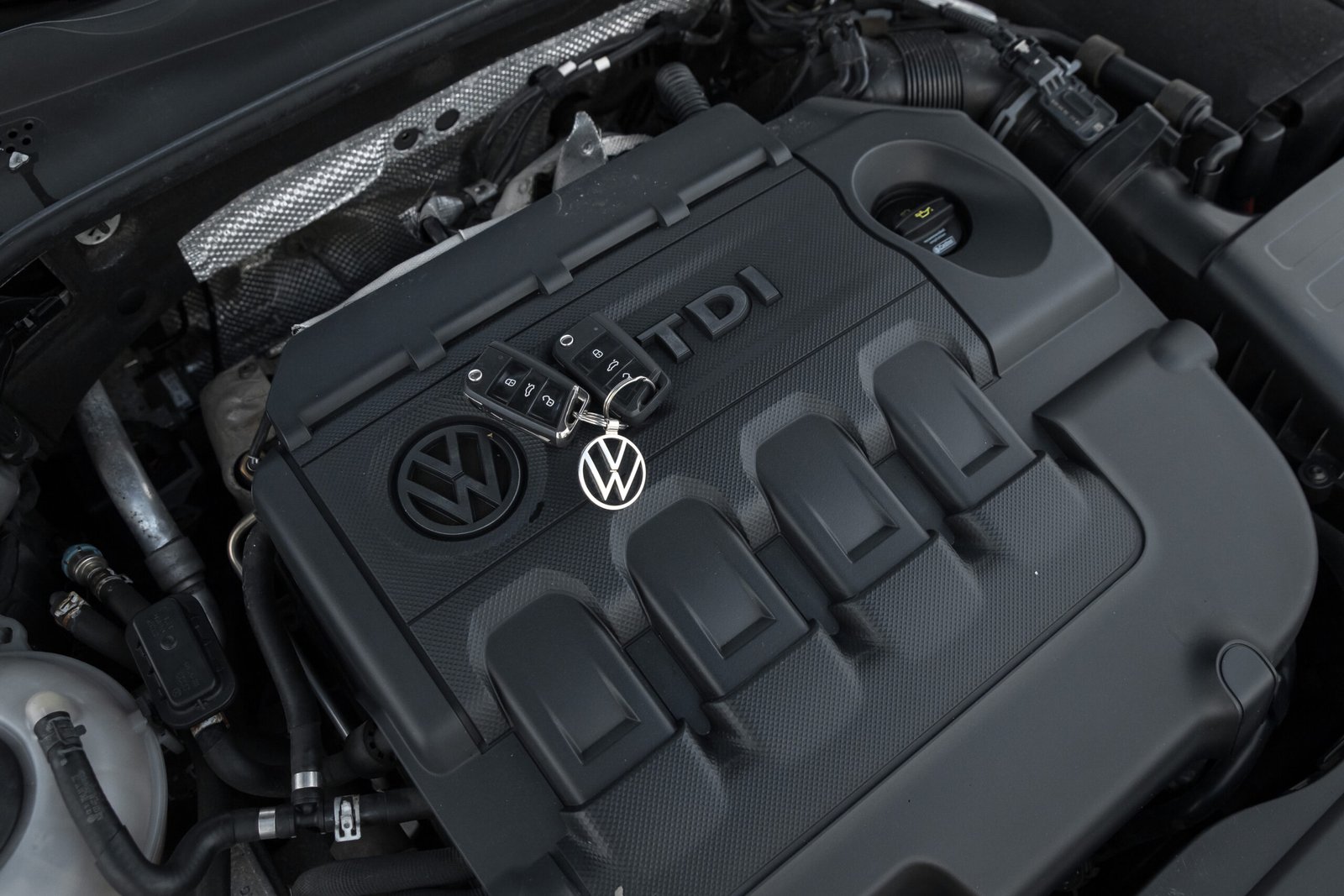 
								VW GOLF 7 SPORT 1.6D AUTOMATS full									