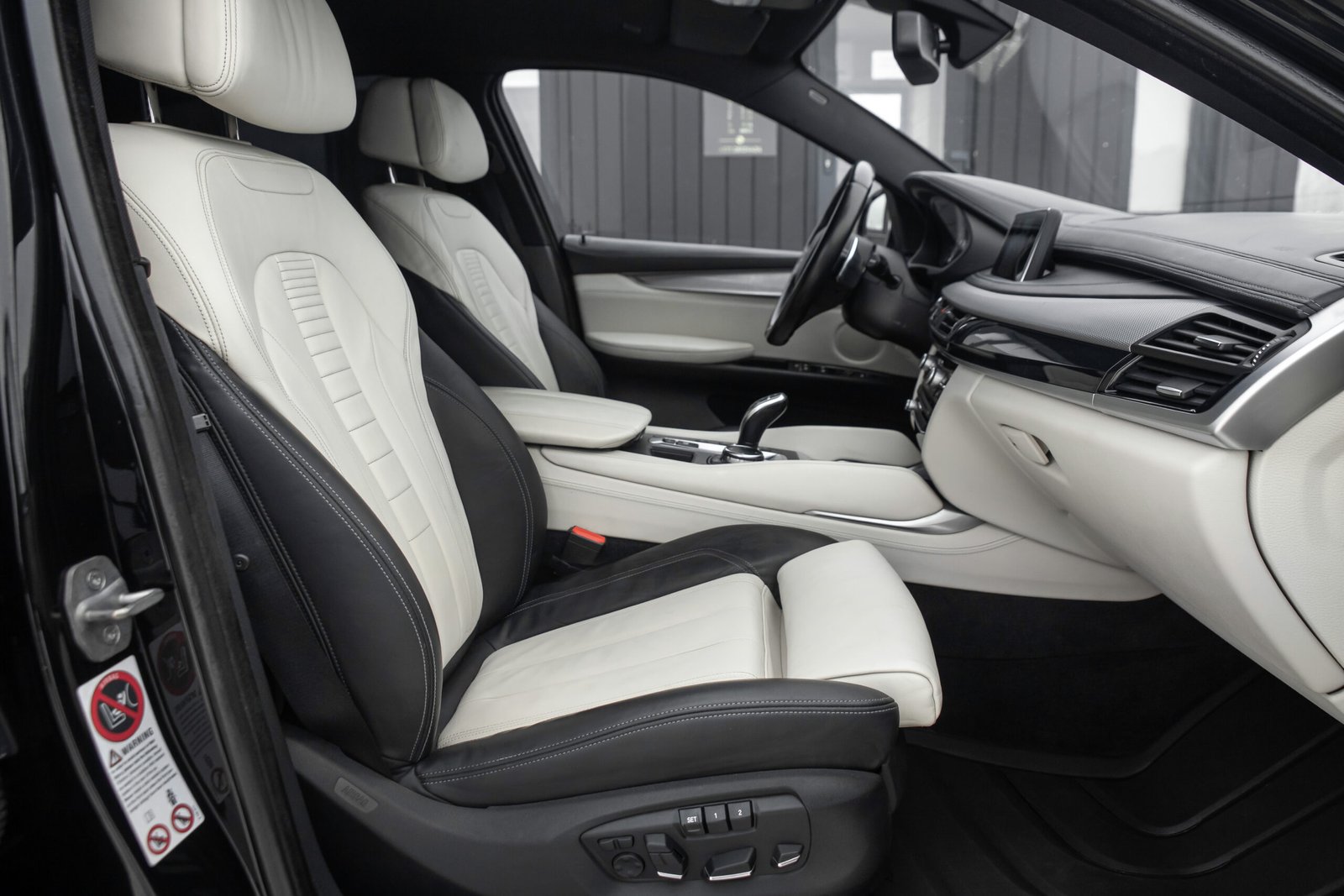 
								BMW X6 3.0D 190KW F16 M-SPORPAKET full									