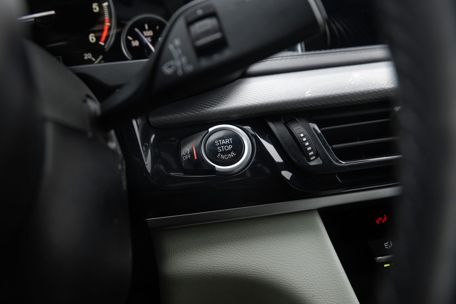 
								BMW X6 3.0D 190KW F16 M-SPORPAKET full									