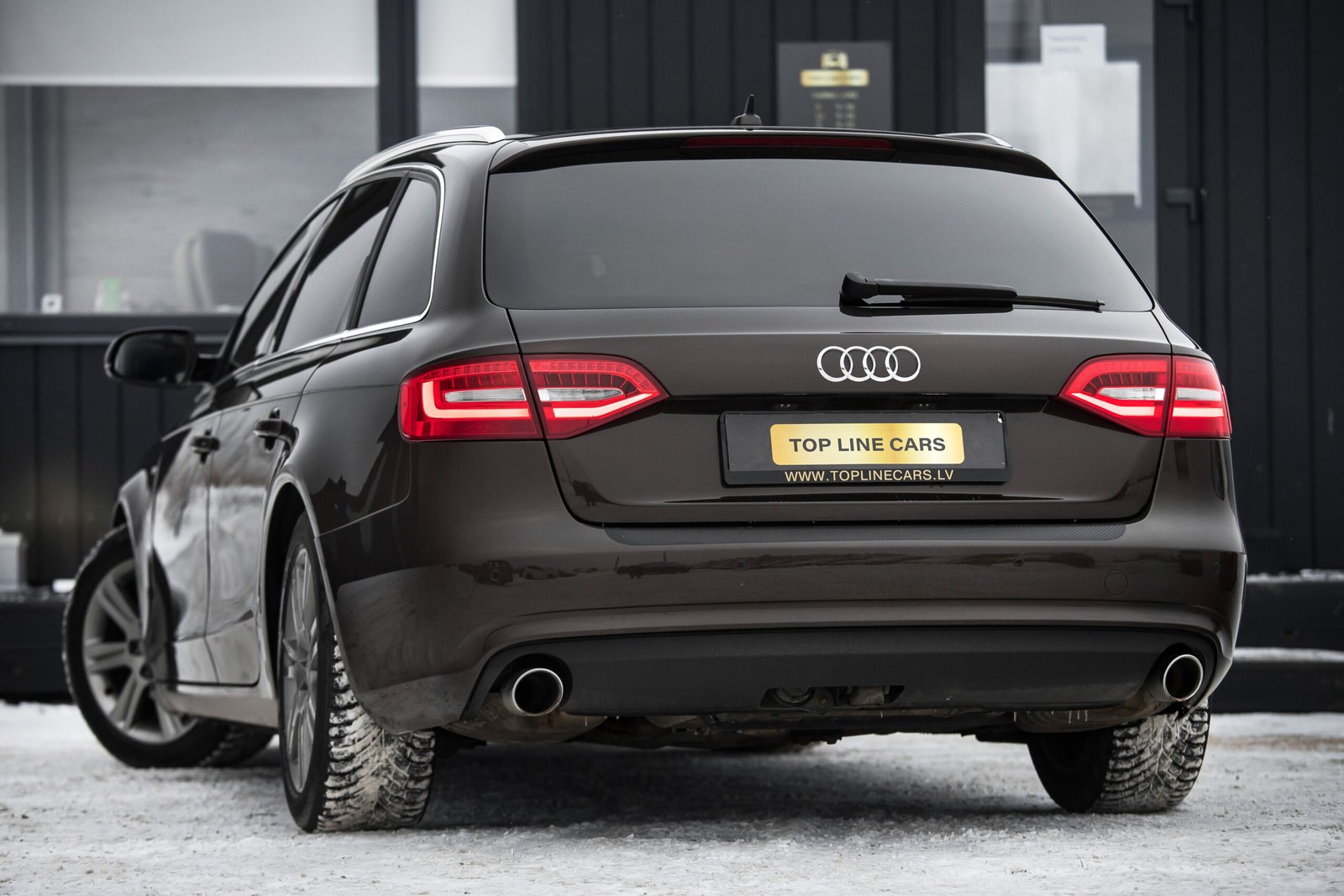 
								AUDI A4 FACELIFT 3.0D 180 KW QUATTRO S-LINE full									