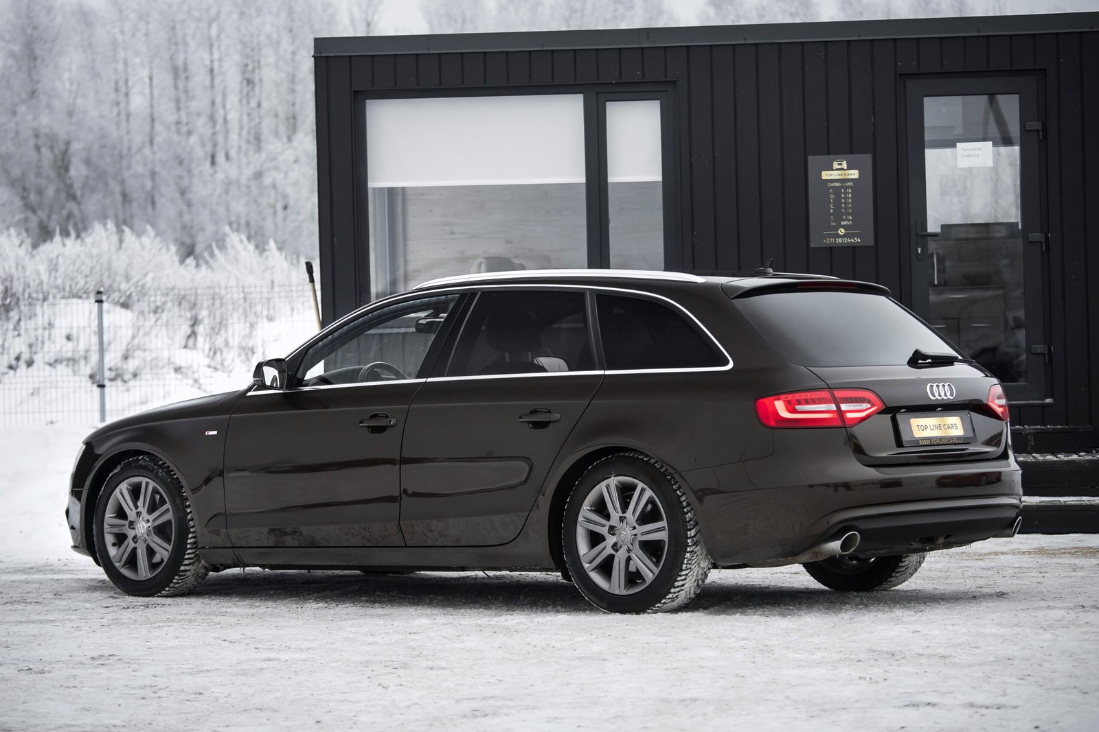 
								AUDI A4 FACELIFT 3.0D 180 KW QUATTRO S-LINE full									