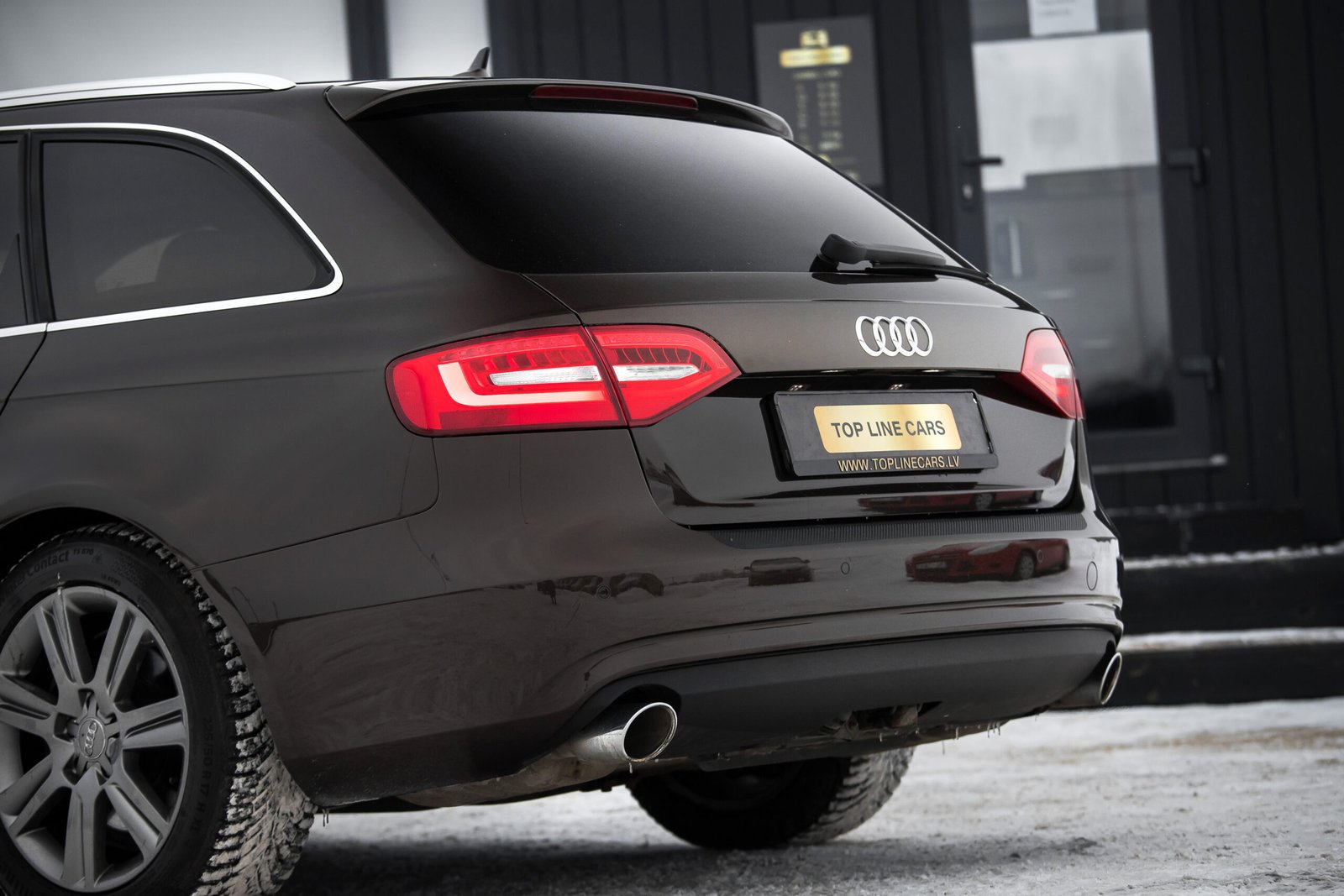 
								AUDI A4 FACELIFT 3.0D 180 KW QUATTRO S-LINE full									