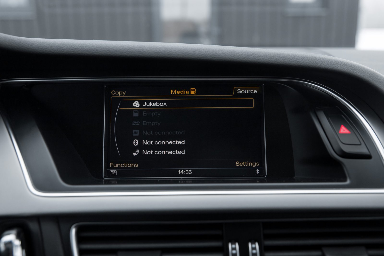 
								AUDI A4 FACELIFT 3.0D 180 KW QUATTRO S-LINE full									