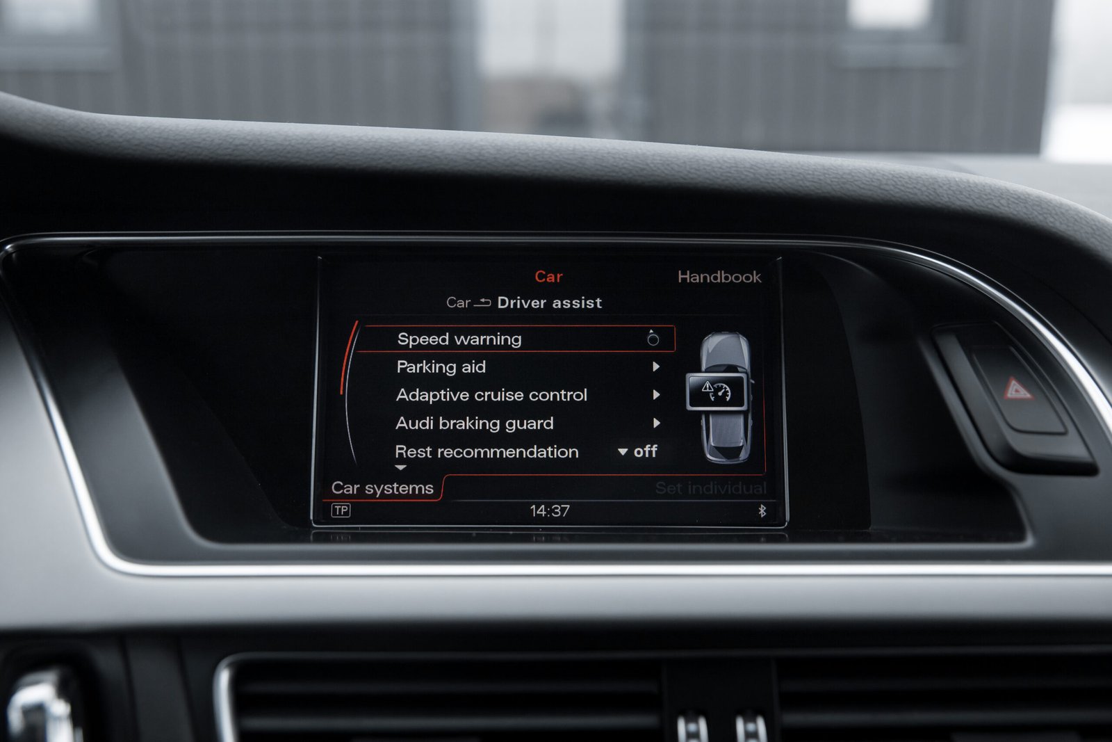 
								AUDI A4 FACELIFT 3.0D 180 KW QUATTRO S-LINE full									