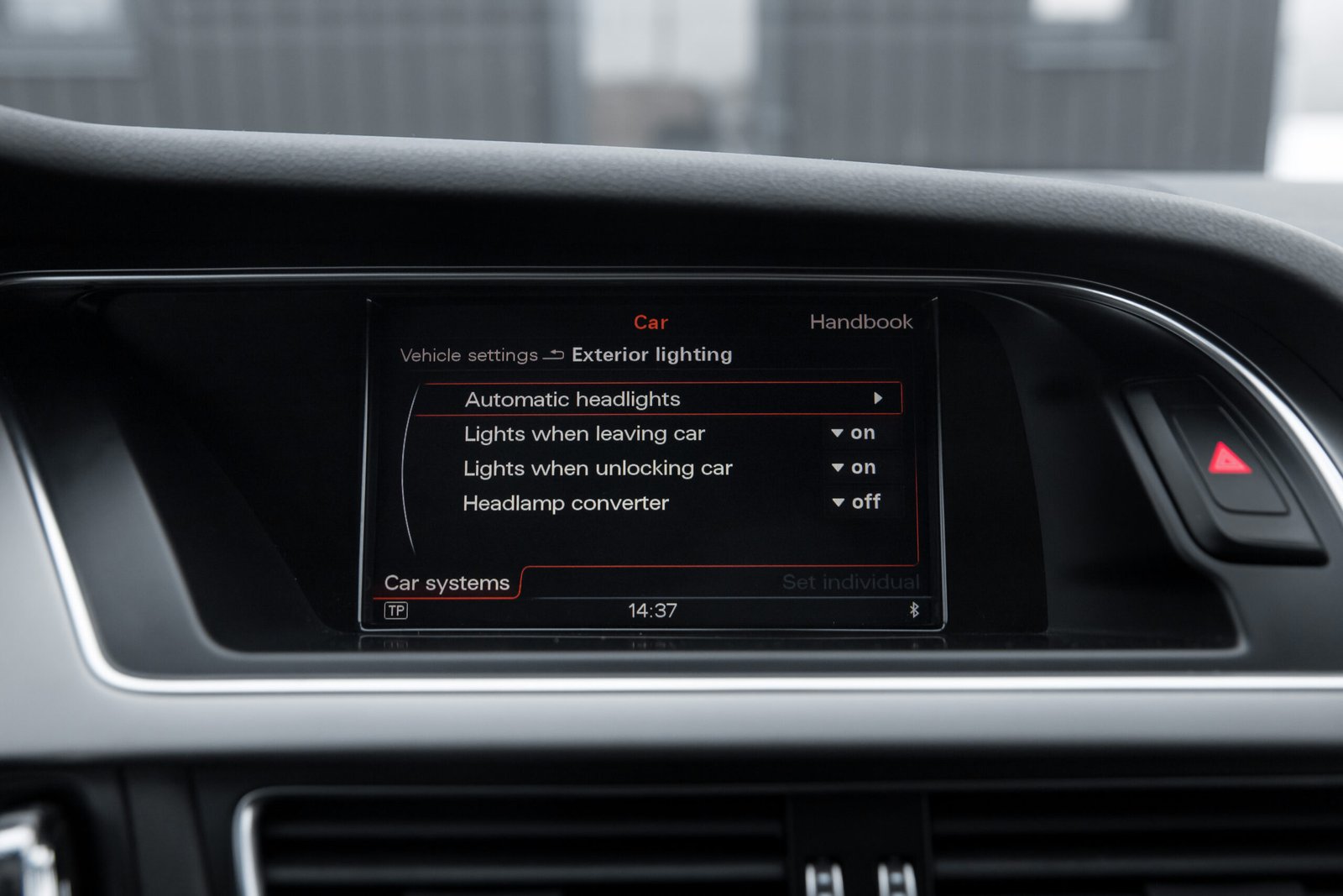 
								AUDI A4 FACELIFT 3.0D 180 KW QUATTRO S-LINE full									