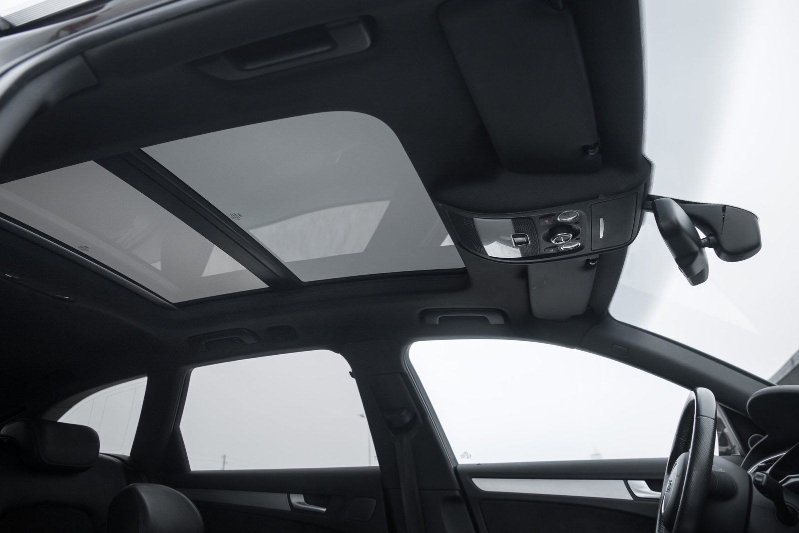 
								AUDI A4 FACELIFT 3.0D 180 KW QUATTRO S-LINE full									