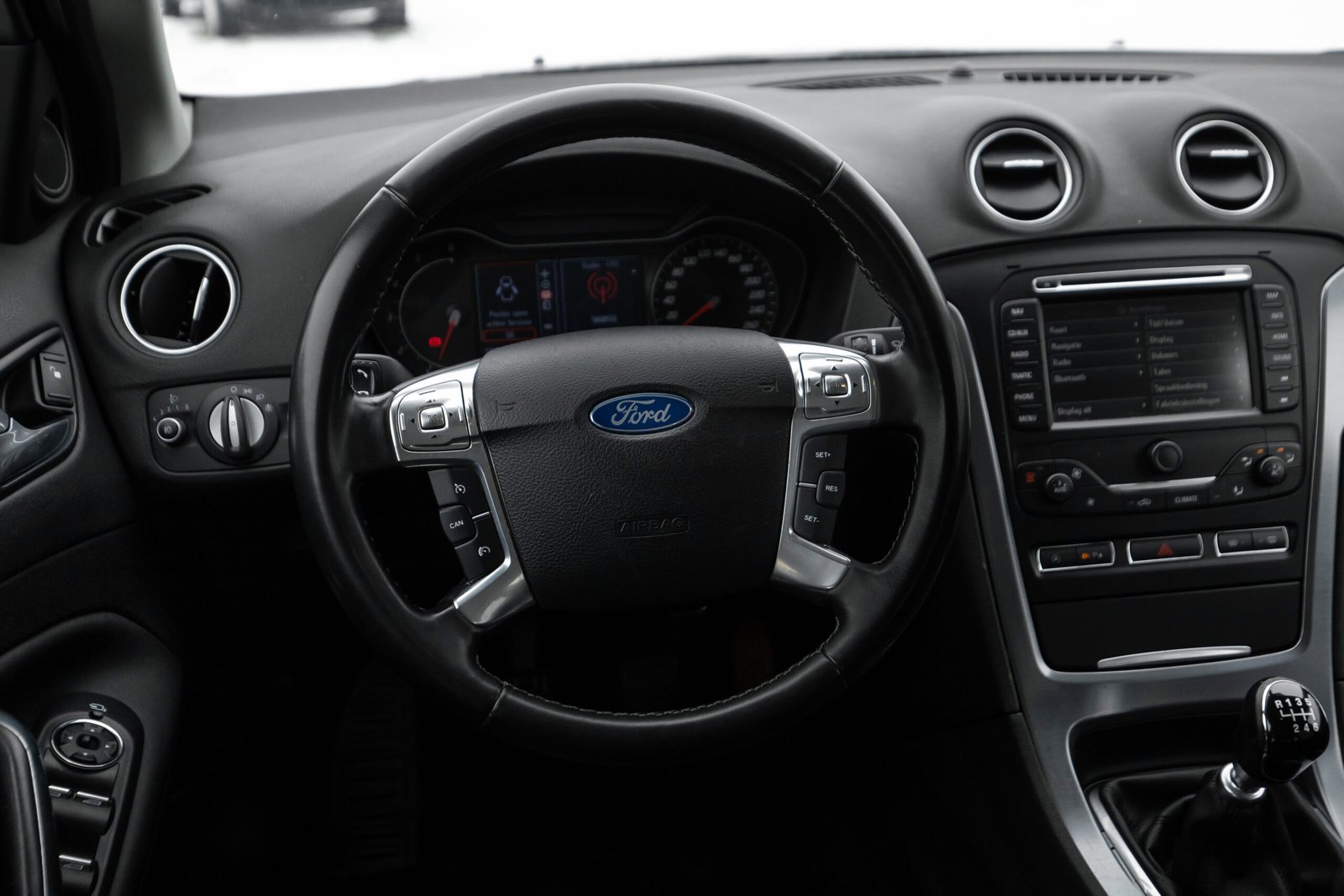 
								FORD MONDEO 1.6D 85KW TITANIUM full									