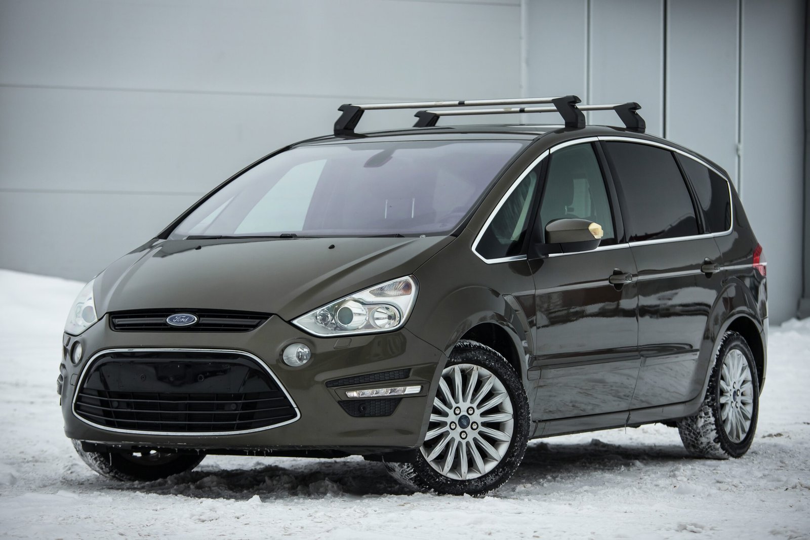 
								FORD S-MAX TITANIUM 2.0D 100KW FACELIFT 7SEATS full									