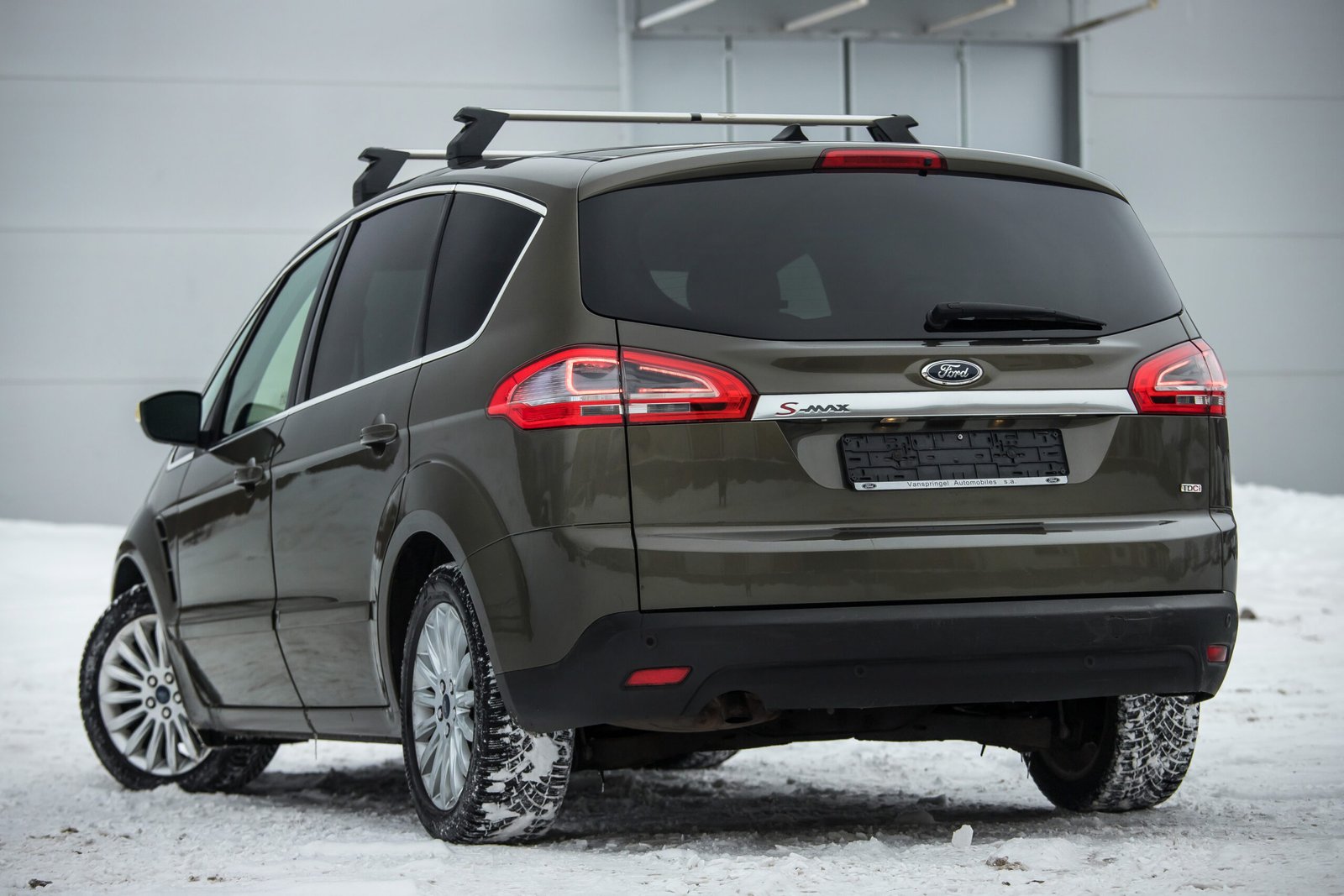 
								FORD S-MAX TITANIUM 2.0D 100KW FACELIFT 7SEATS full									