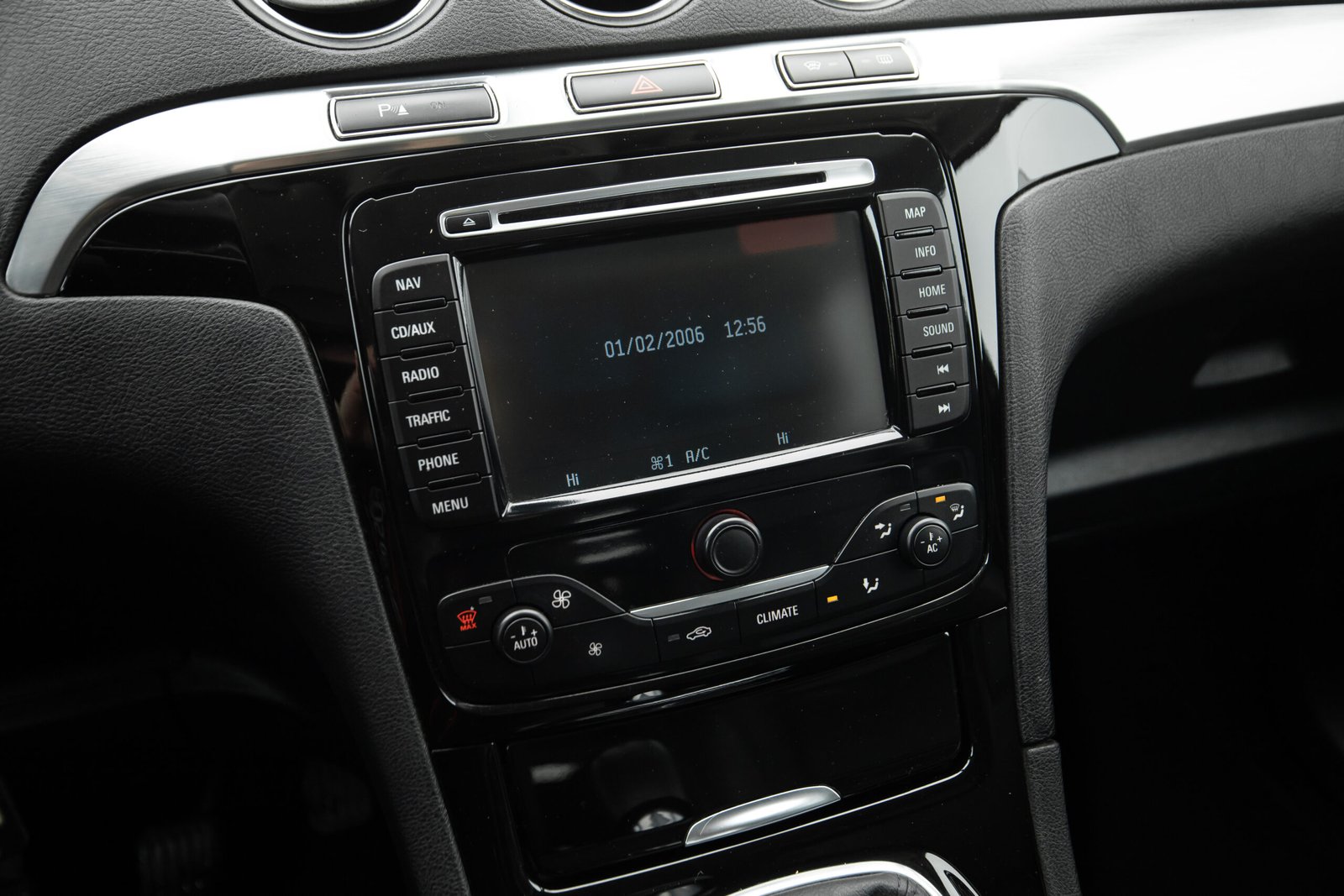 
								FORD S-MAX TITANIUM 2.0D 100KW FACELIFT 7SEATS full									