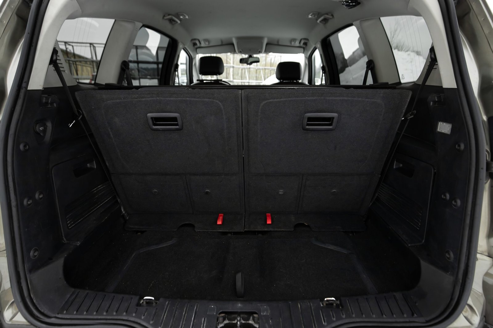 
								FORD S-MAX TITANIUM 2.0D 100KW FACELIFT 7SEATS full									