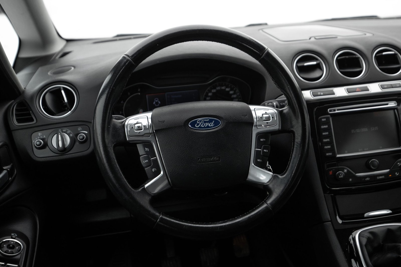 
								FORD S-MAX TITANIUM 2.0D 100KW FACELIFT 7SEATS full									