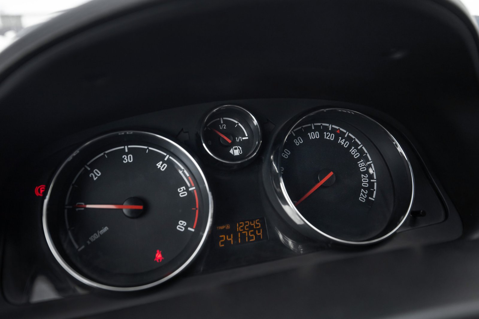 
								Opel Antara Cosmo 2.2CDTi 4×4 full									