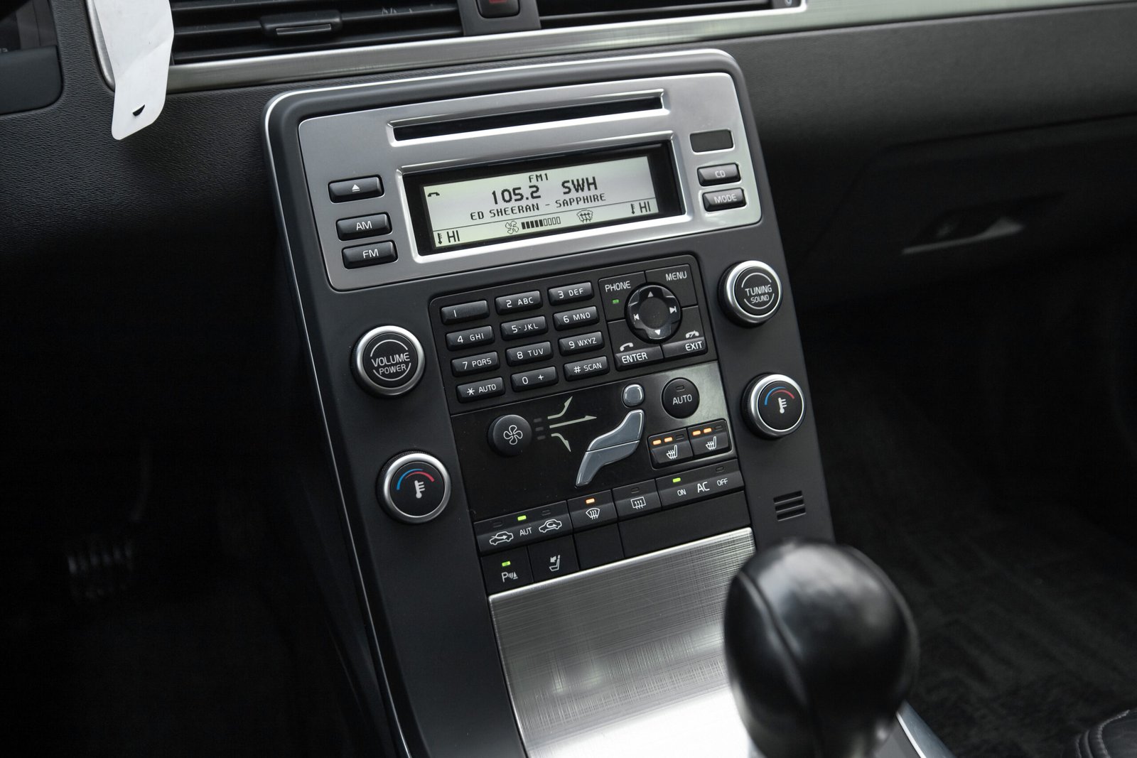 
								VOLVO V70 MOMENTUM 1.6D 85KW FULL OPTIONS full									