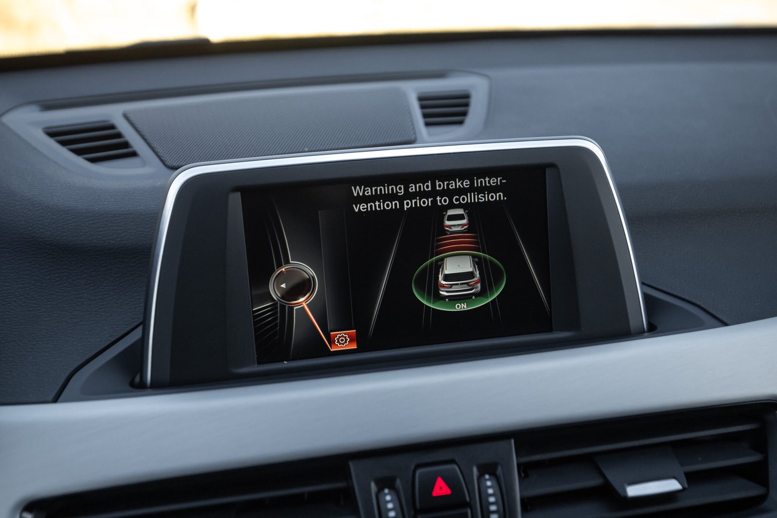 
								BMW X1 2.0D 18D 110KW M-SPORTPAKET FACELIFT full									