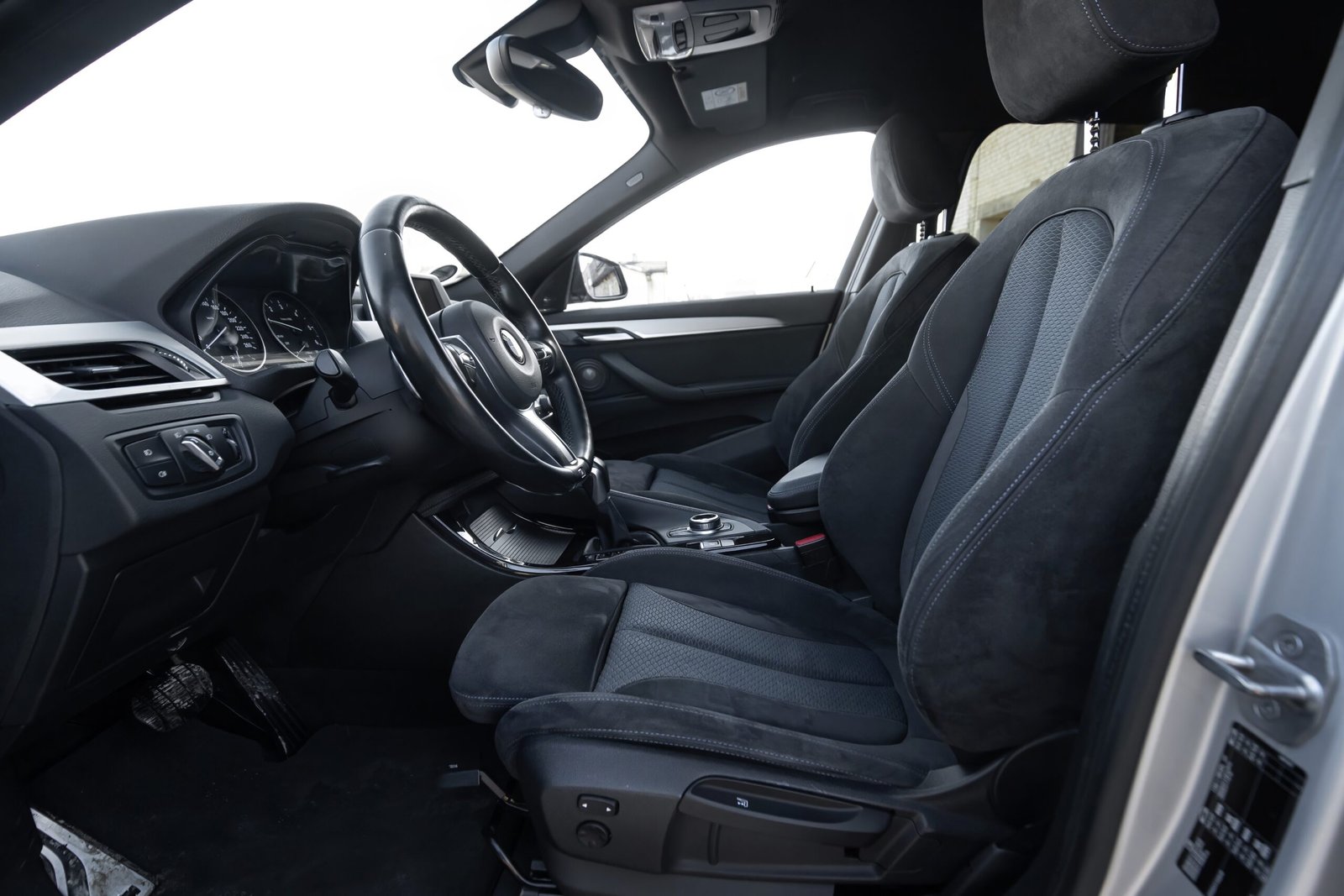 
								BMW X1 2.0D 18D 110KW M-SPORTPAKET FACELIFT full									