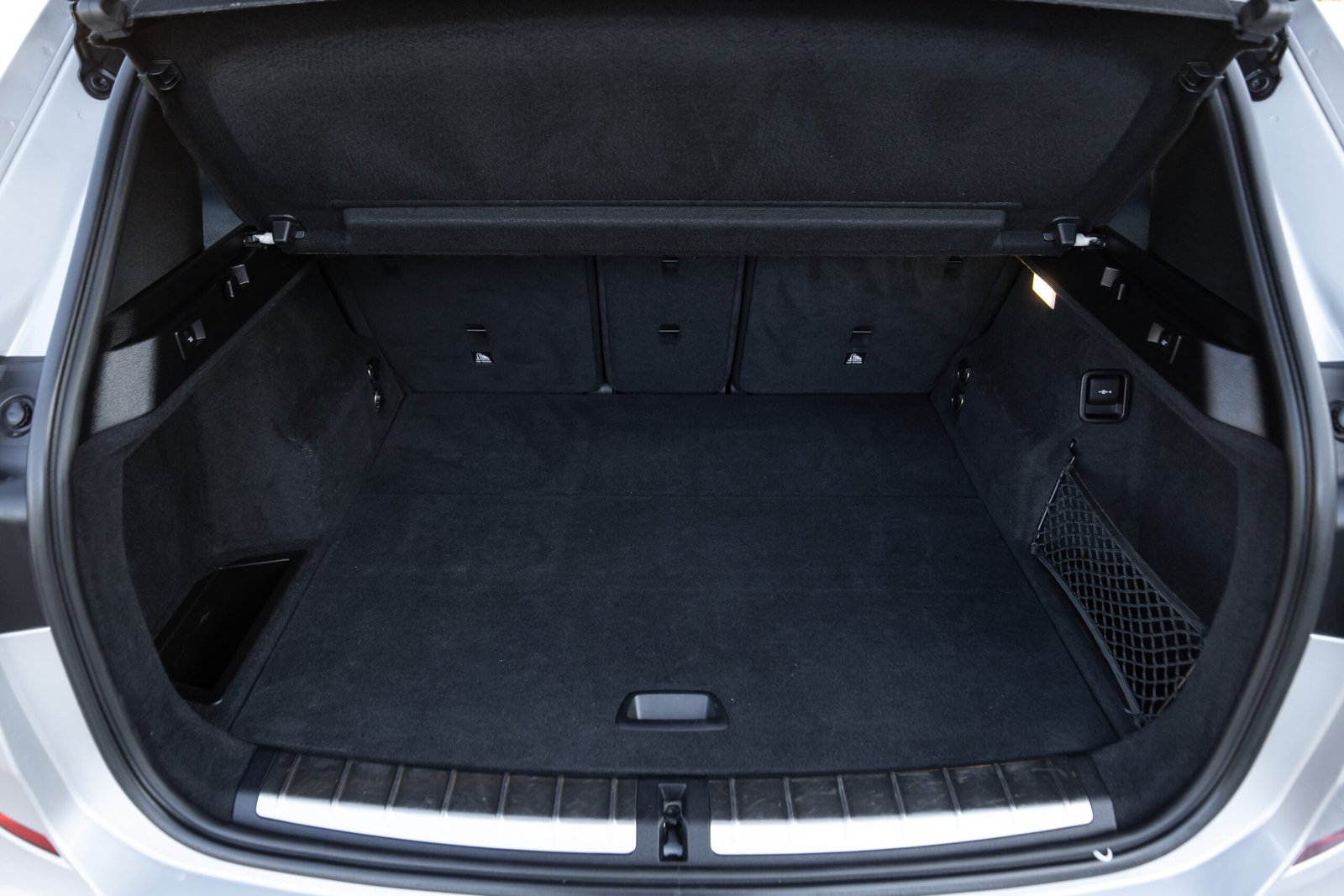 
								BMW X1 2.0D 18D 110KW M-SPORTPAKET FACELIFT full									