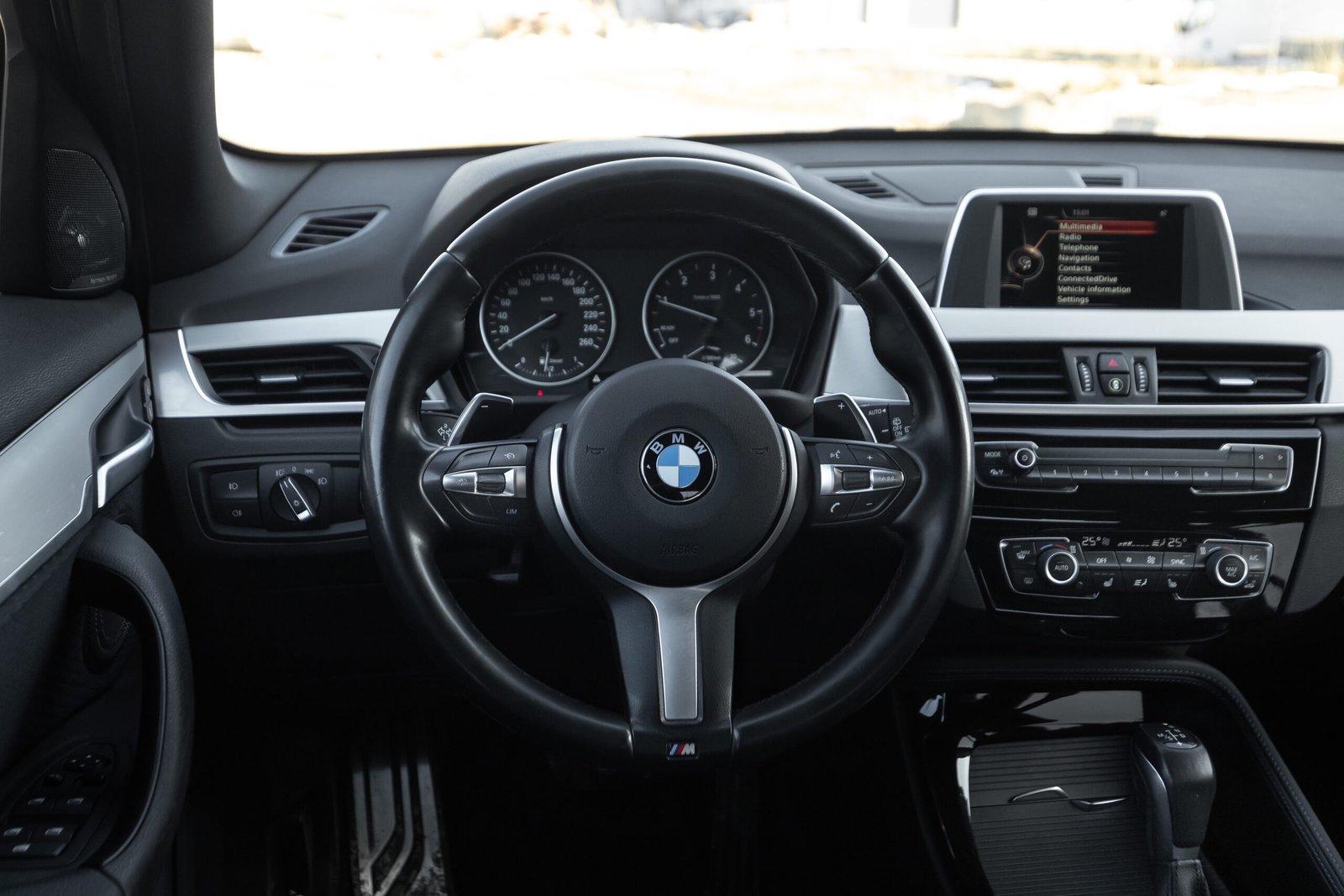 
								BMW X1 2.0D 18D 110KW M-SPORTPAKET FACELIFT full									