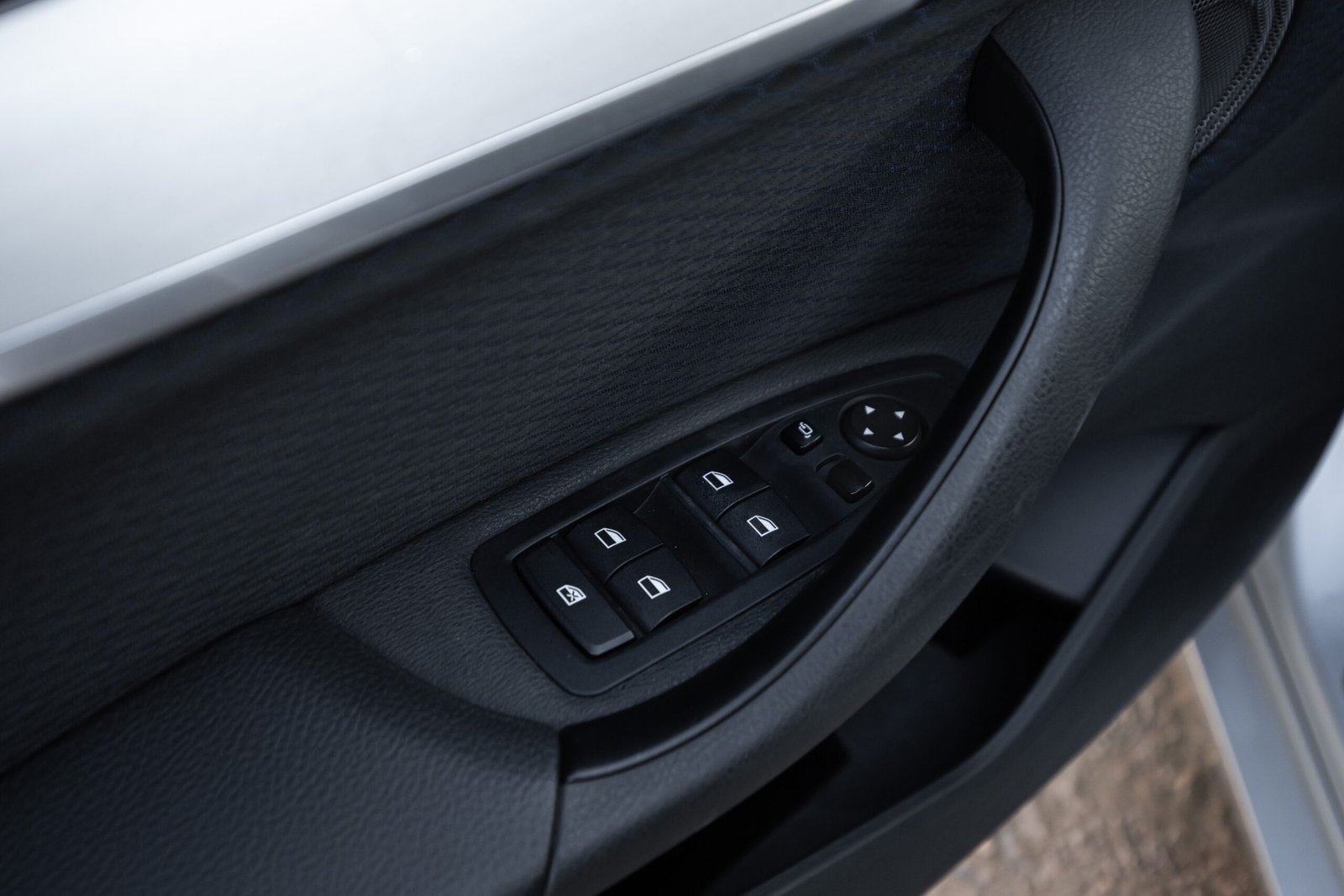 
								BMW X1 2.0D 18D 110KW M-SPORTPAKET FACELIFT full									