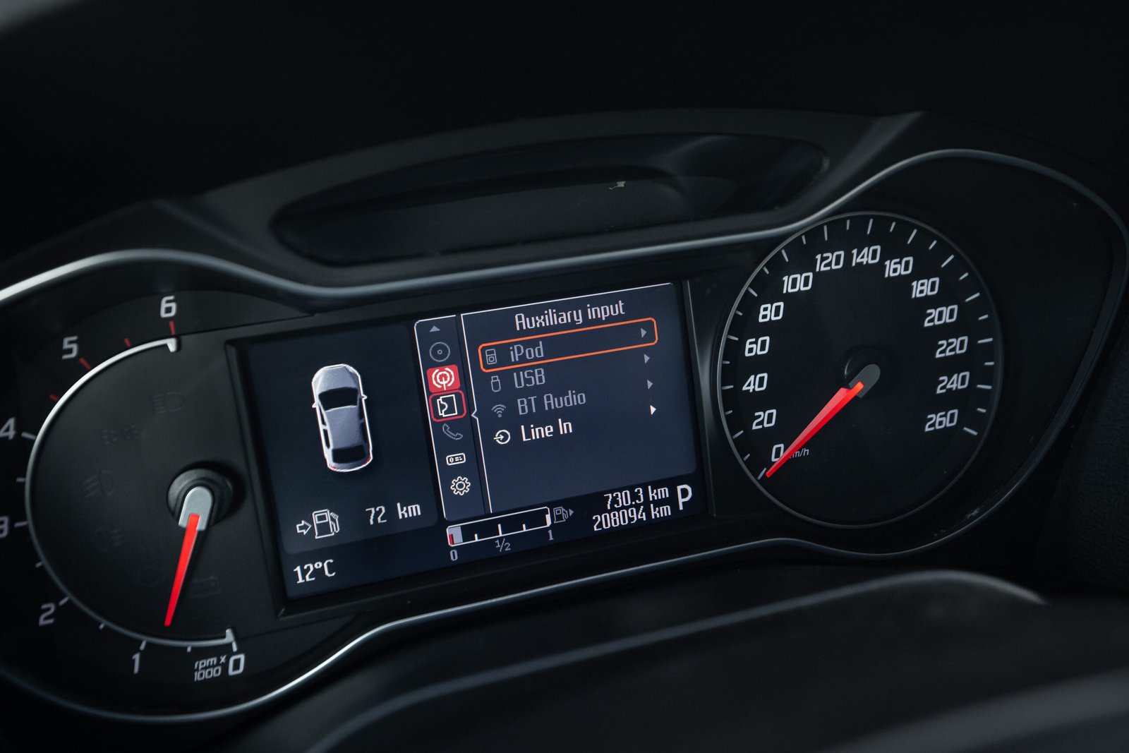 
								FORD S-MAX TITANIUM 2.2D 147KW AUTOMATS PILNAIS full									