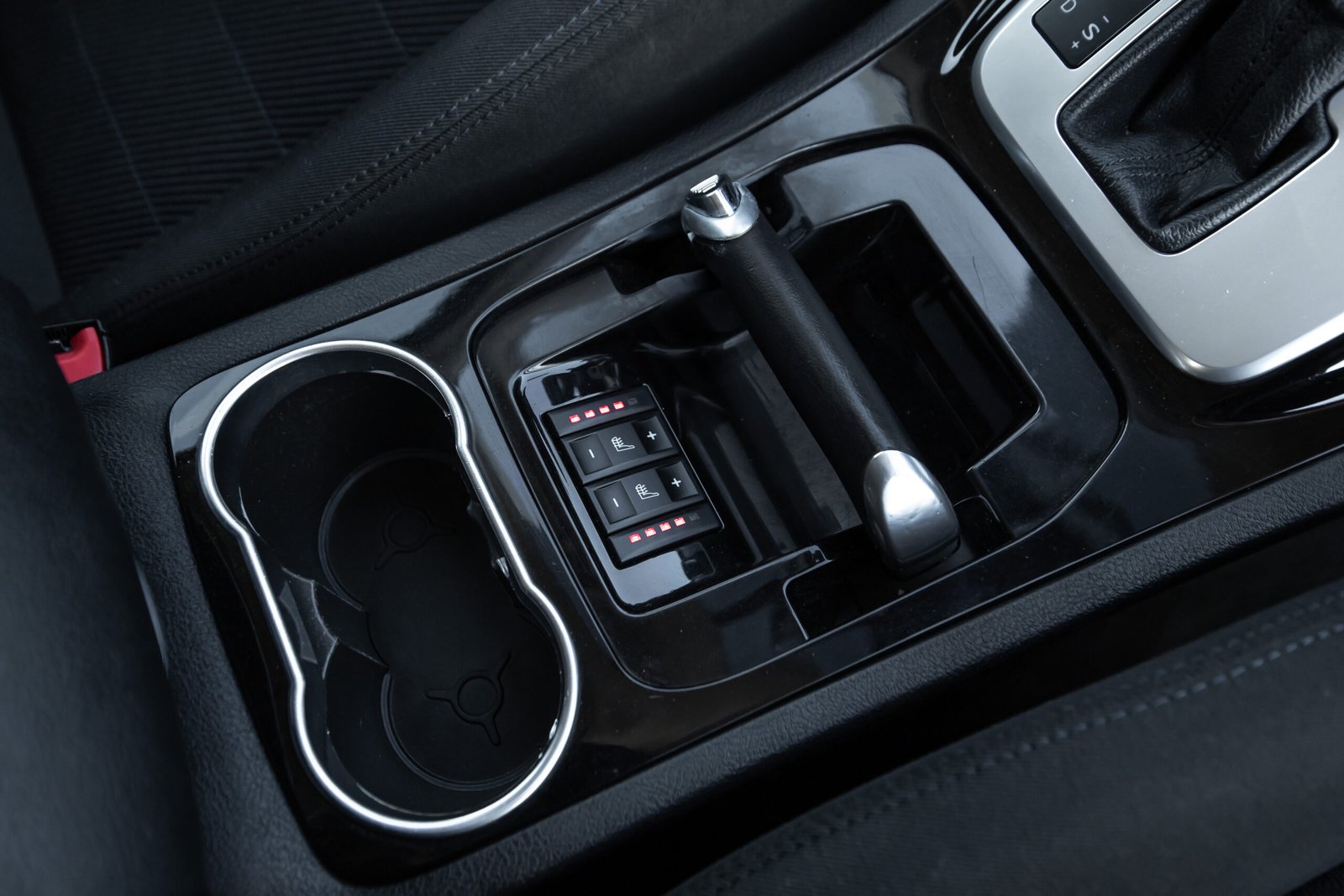 
								FORD S-MAX TITANIUM 2.2D 147KW AUTOMATS PILNAIS full									