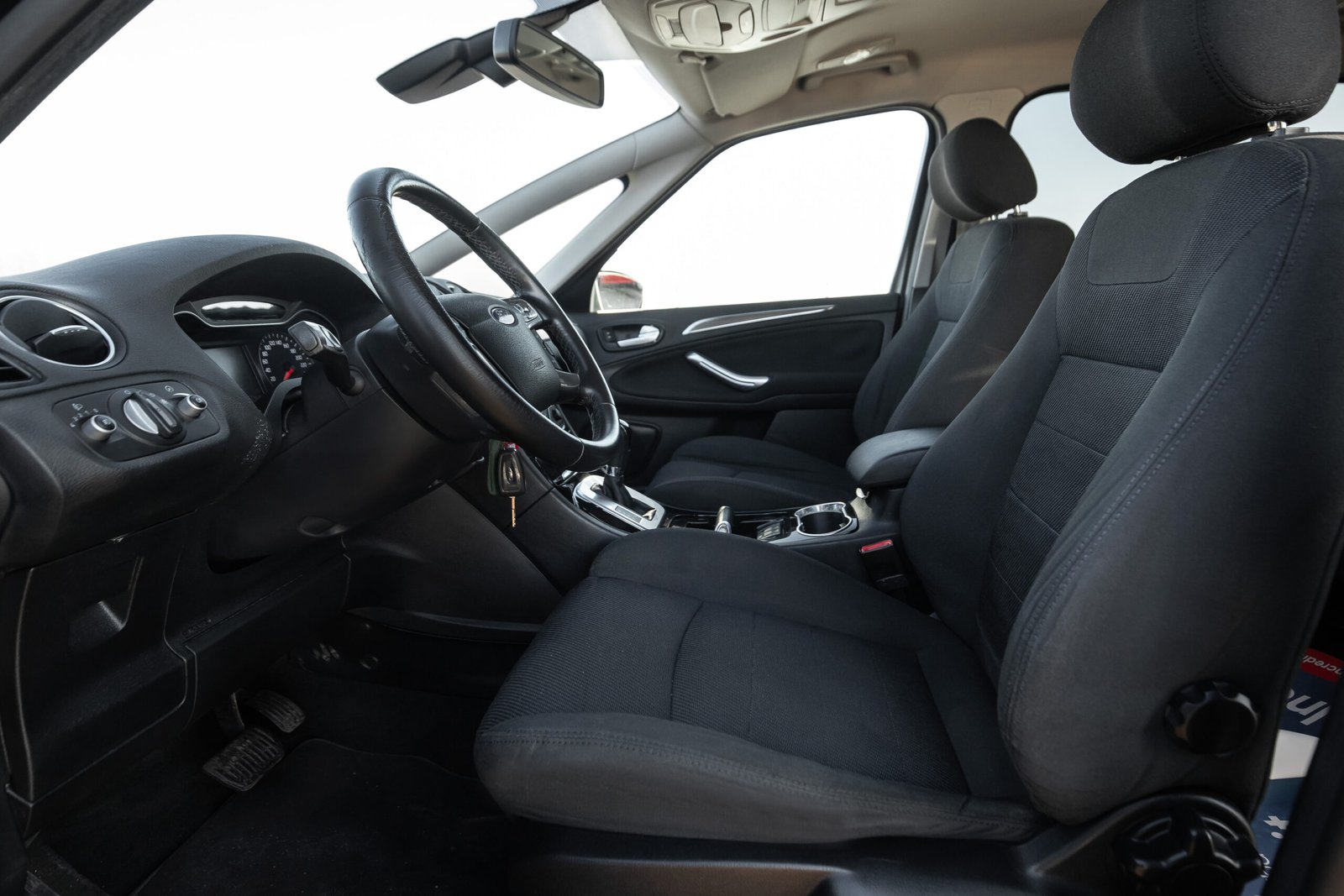 
								FORD S-MAX TITANIUM 2.2D 147KW AUTOMATS PILNAIS full									