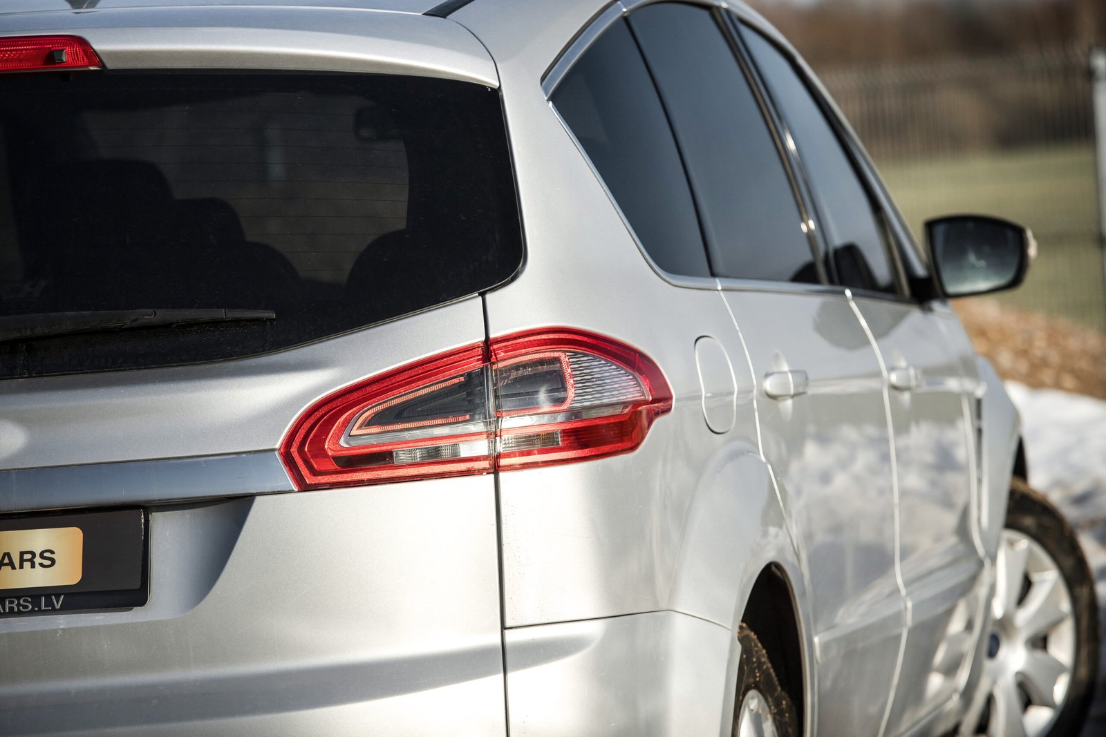 
								FORD S-MAX TITANIUM 2.0D 120KW AUTOMATS full									