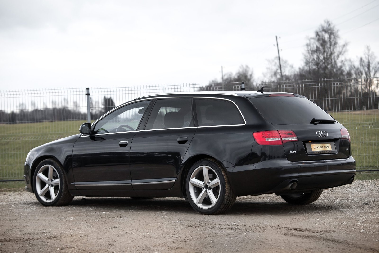 
								AUDI A6 EXCLUSIVE 2.0TDI 100KW full									