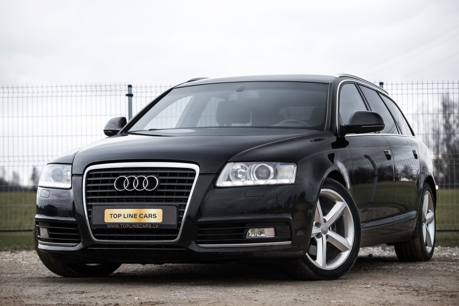 
								AUDI A6 EXCLUSIVE 2.0TDI 100KW full									