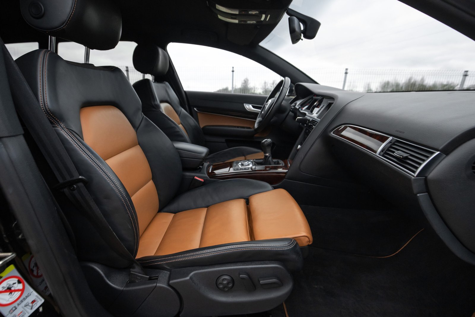 
								AUDI A6 EXCLUSIVE 2.0TDI 100KW full									