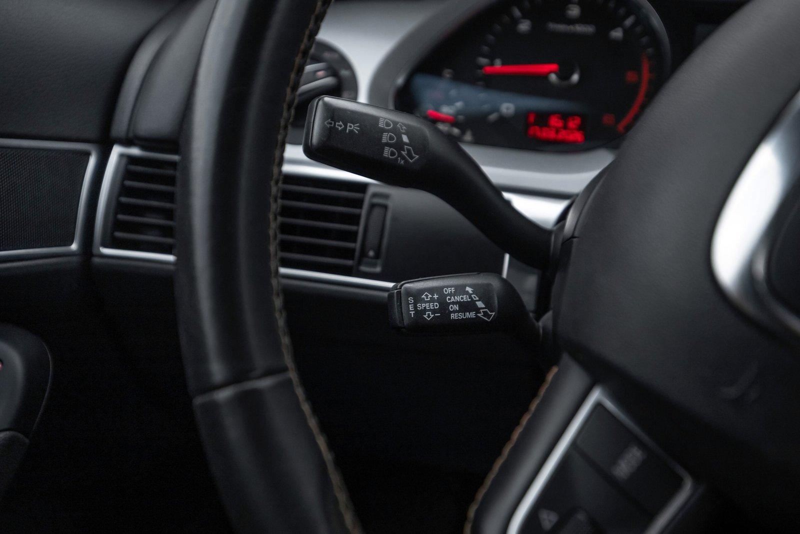 
								AUDI A6 EXCLUSIVE 2.0TDI 100KW full									