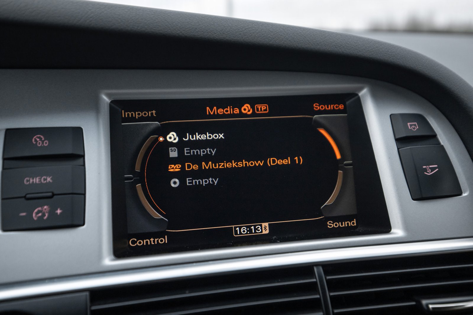 
								AUDI A6 EXCLUSIVE 2.0TDI 100KW full									