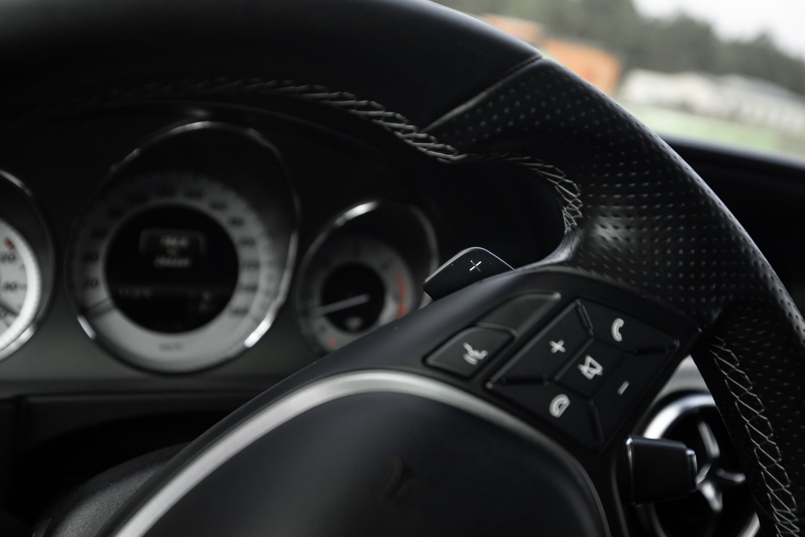 
								Mersedes Benz GLK 350D AMG full									
