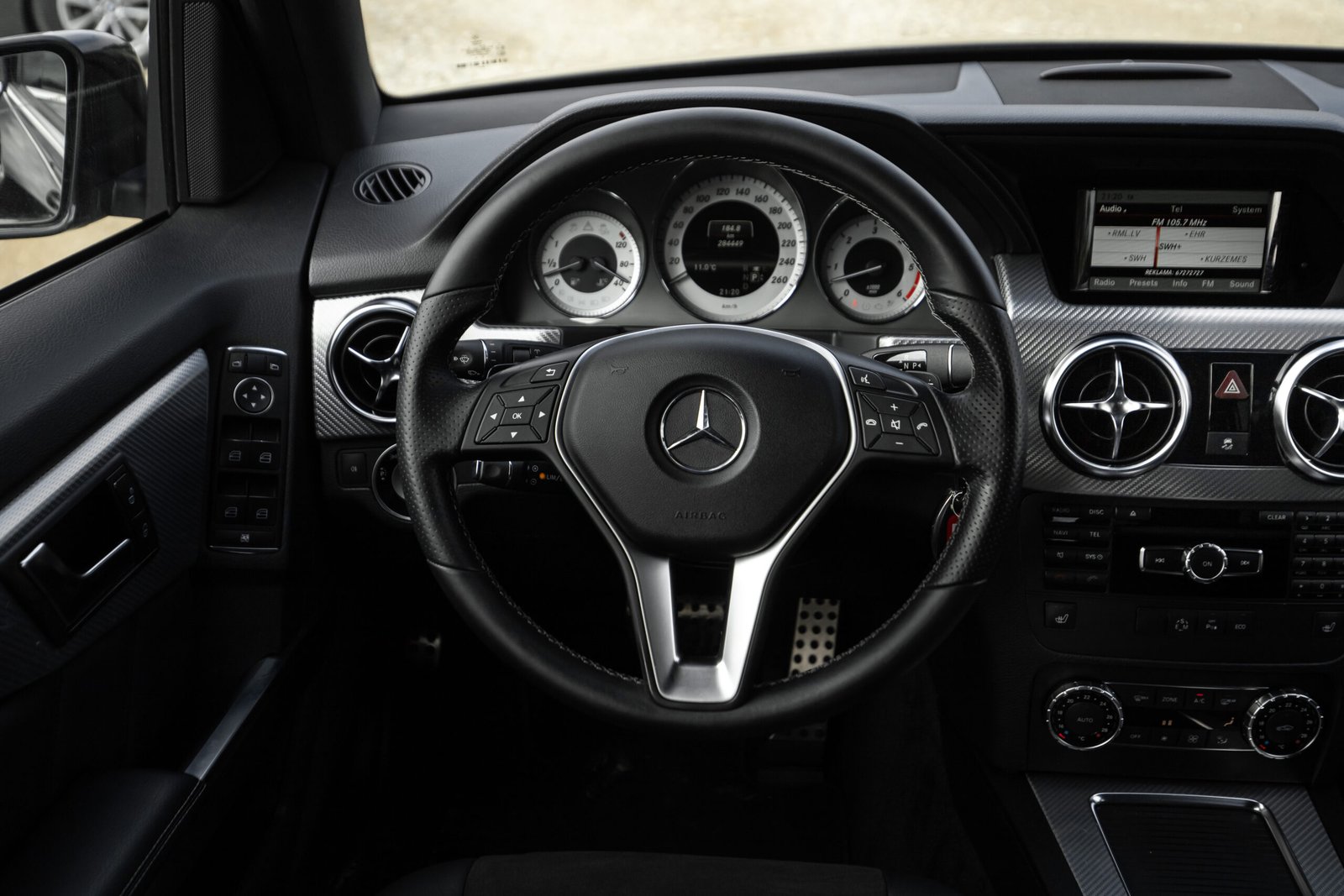 
								Mersedes Benz GLK 350D AMG full									