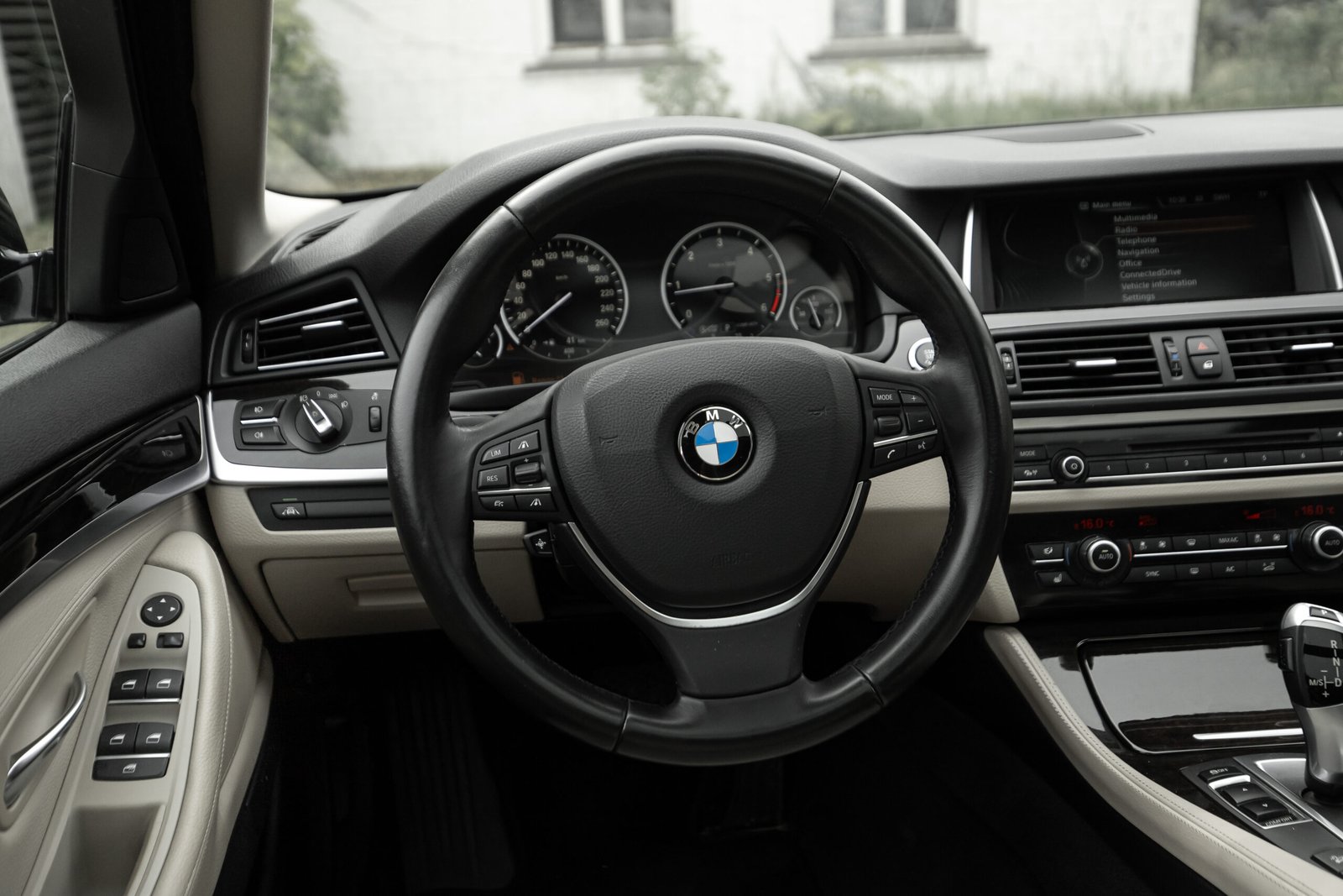 
								BMW 525D FACELIFT 2.0D 160KW full									